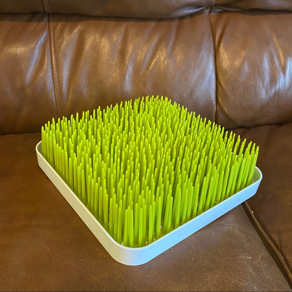 🧁 5/$20 Baby Bottle Drying Grass